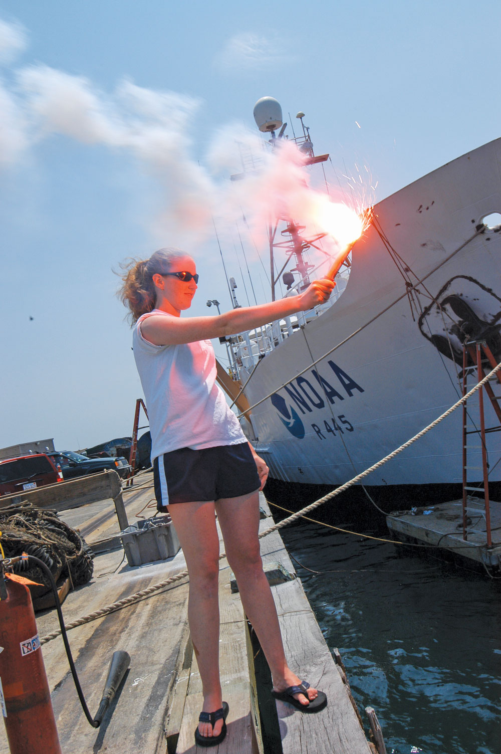 Old boat flares? Safely dispose of them on July 26 – boating safety day